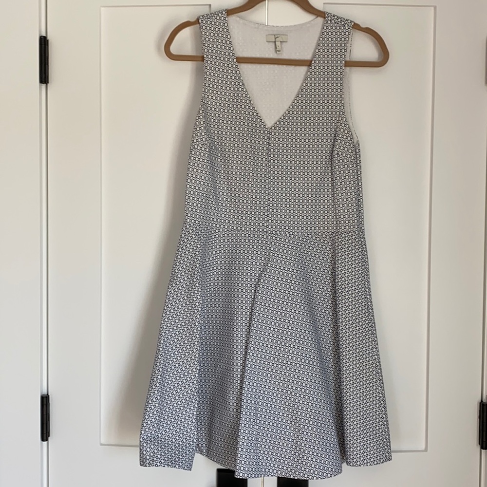 EUC Joie v neck dress